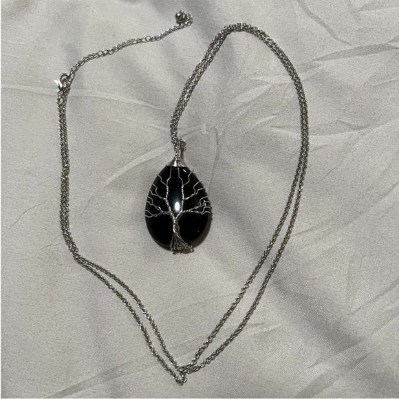 Torrid Wire Wrapped Faux Stone Pendant Necklace - Picture 4 of 7